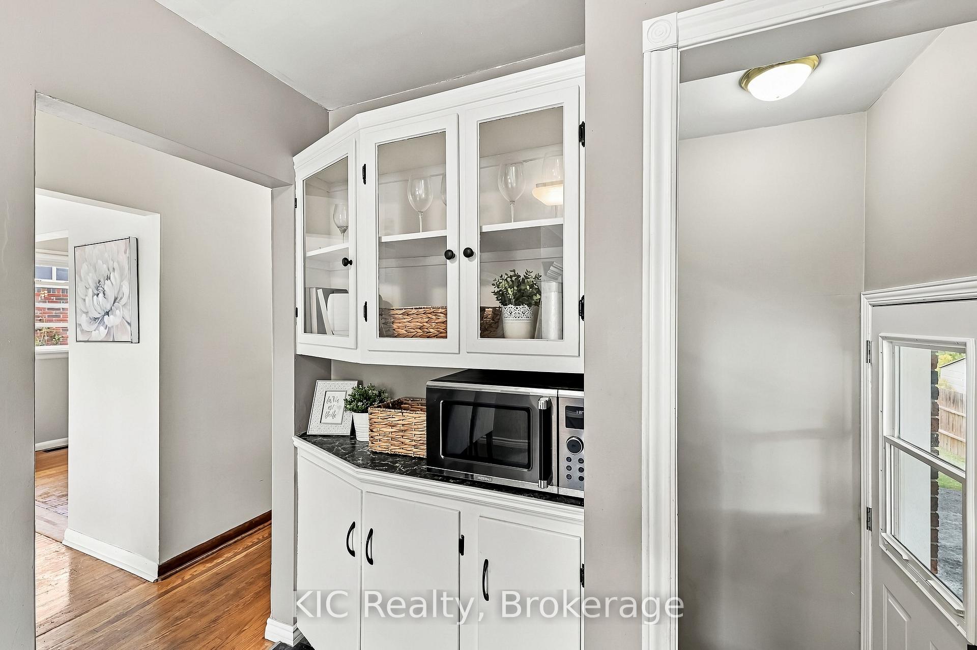 Photo 24 of 198 Mcclennan Street, Peterborough, Northcrest Ward 5 — HOMEH