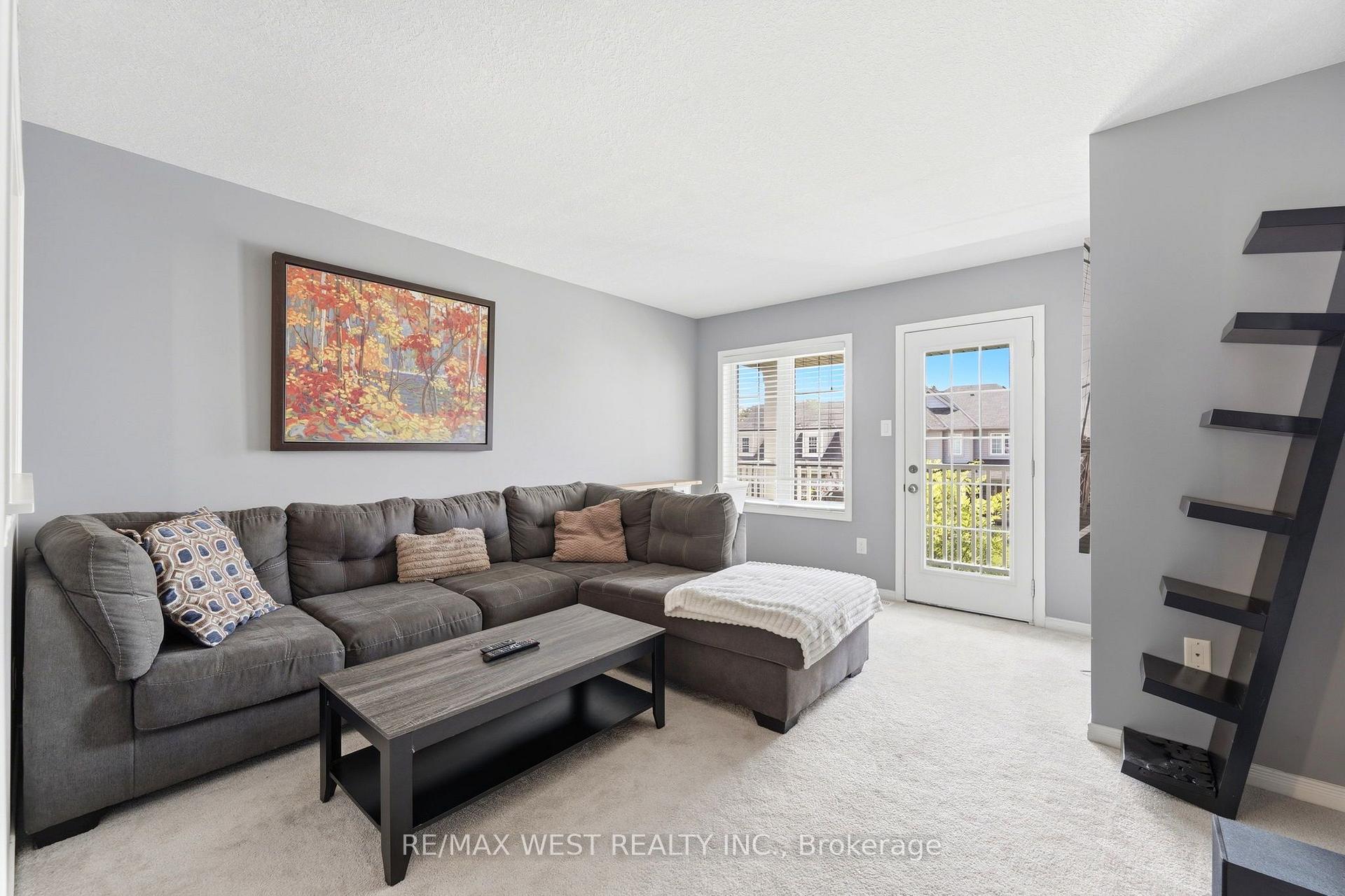 Photo 2 of 234 Voyager Pass, Hamilton, Binbrook — HOMEH