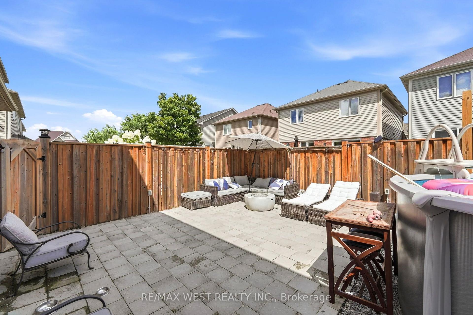 Photo 11 of 234 Voyager Pass, Hamilton, Binbrook — HOMEH