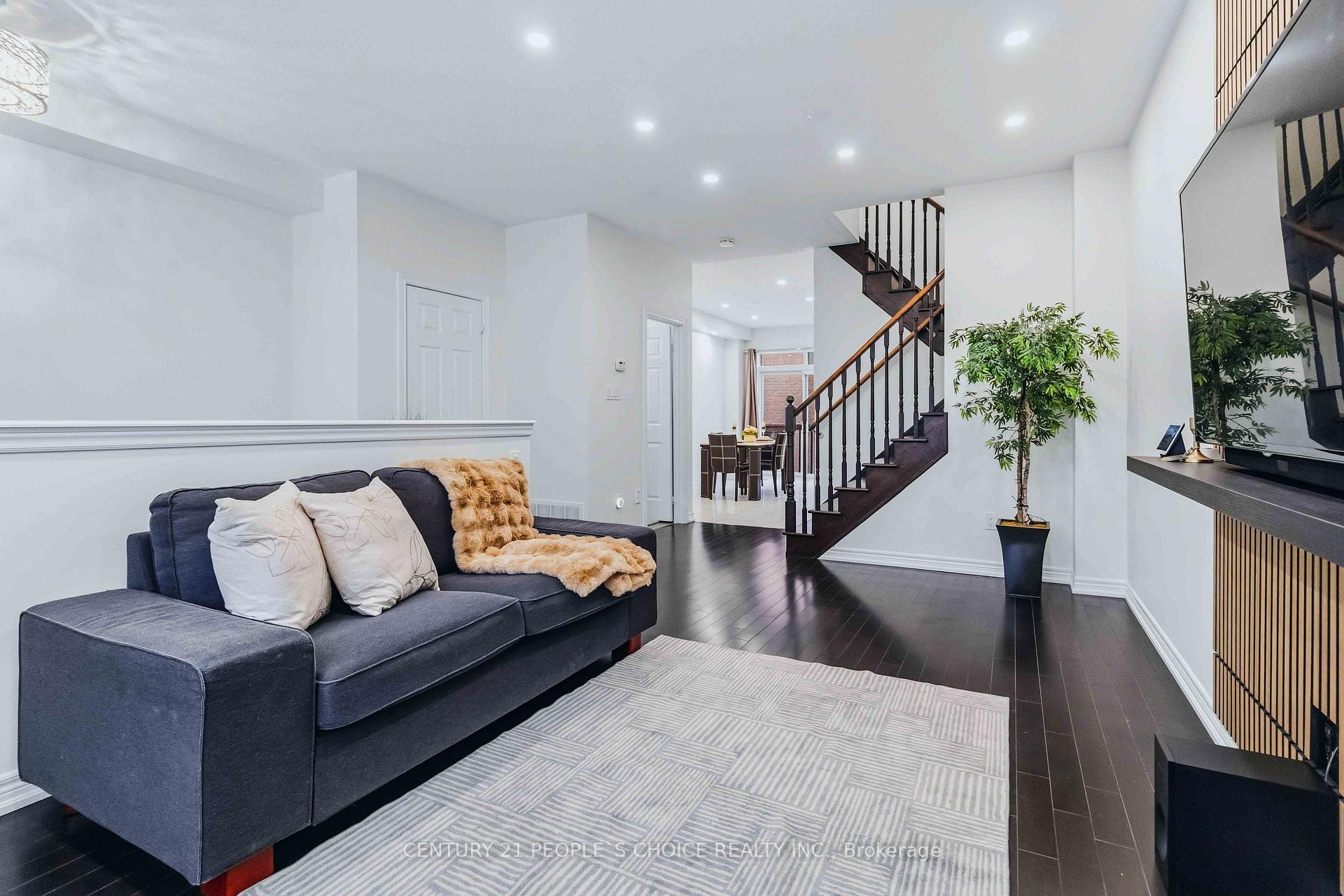Photo 7 of 52 Aldersgate Drive, Brampton, Northwest Brampton — HOMEH