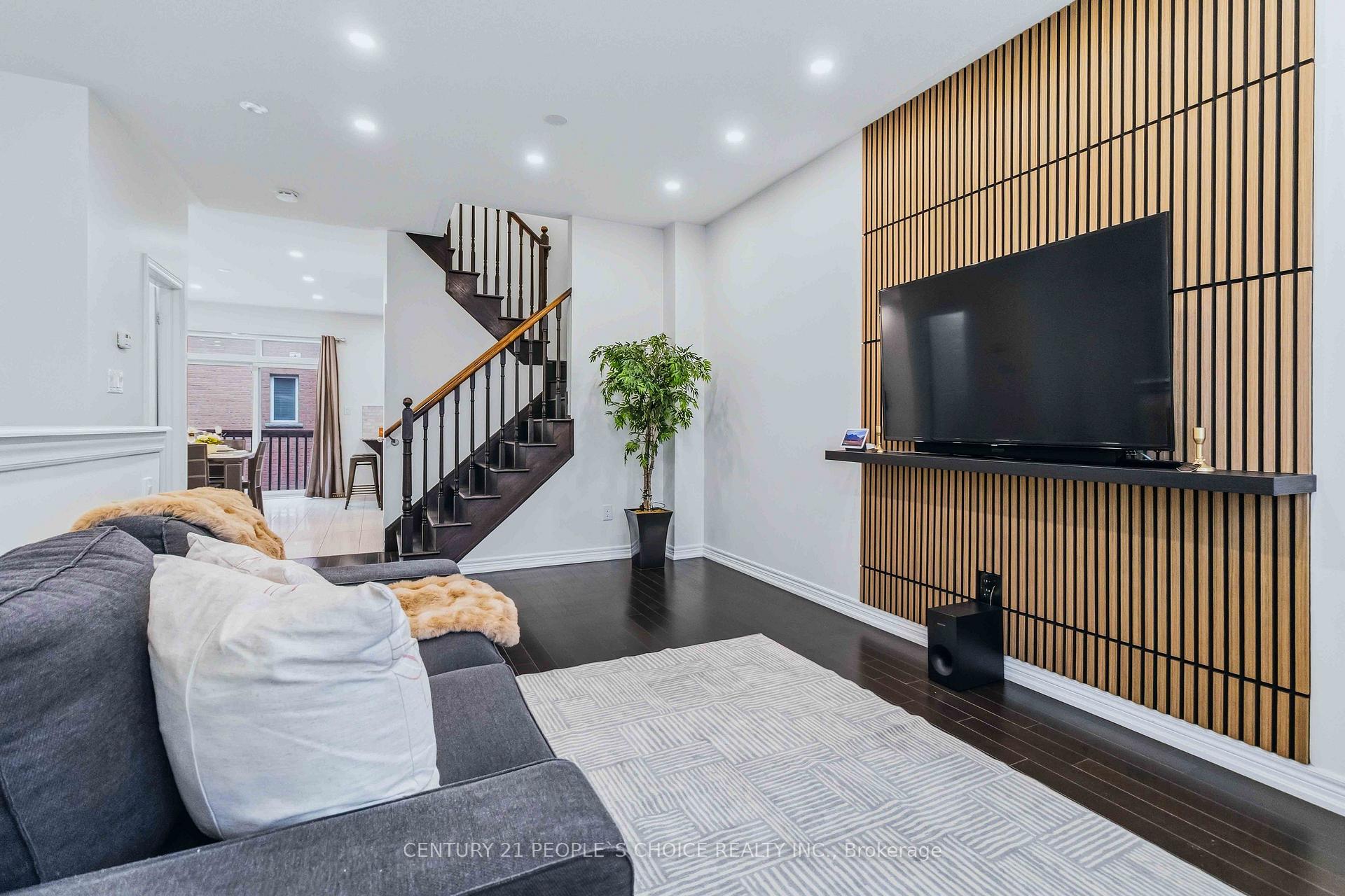 Photo 8 of 52 Aldersgate Drive, Brampton, Northwest Brampton — HOMEH