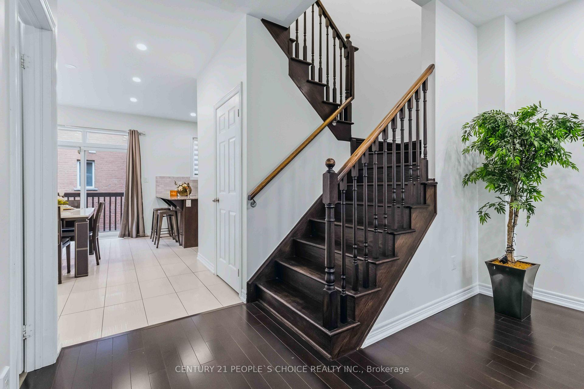 Photo 10 of 52 Aldersgate Drive, Brampton, Northwest Brampton — HOMEH