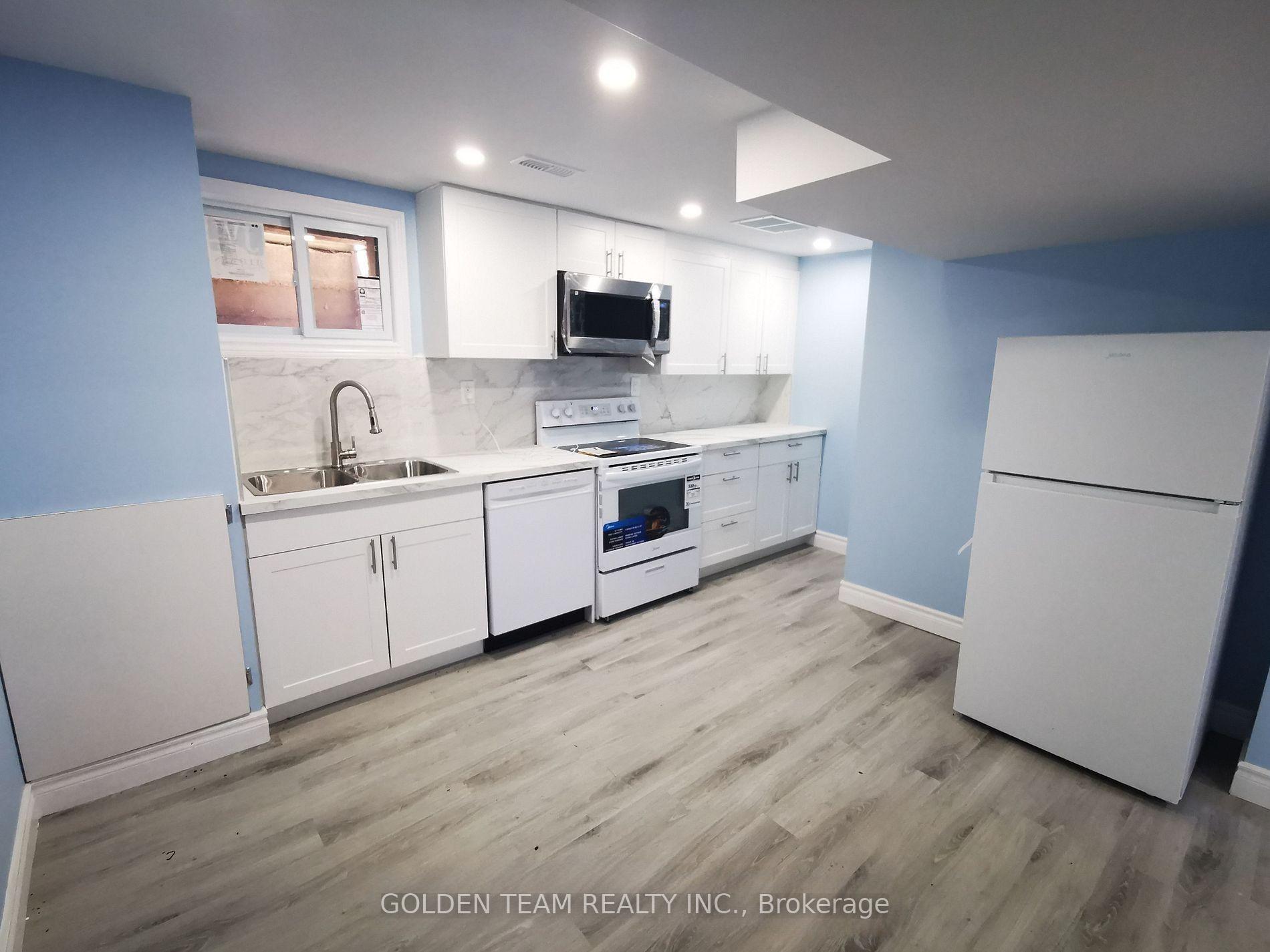 Photo 2 of Unit Bsmt, 422 The Queensway, Georgina, Keswick South — HOMEH