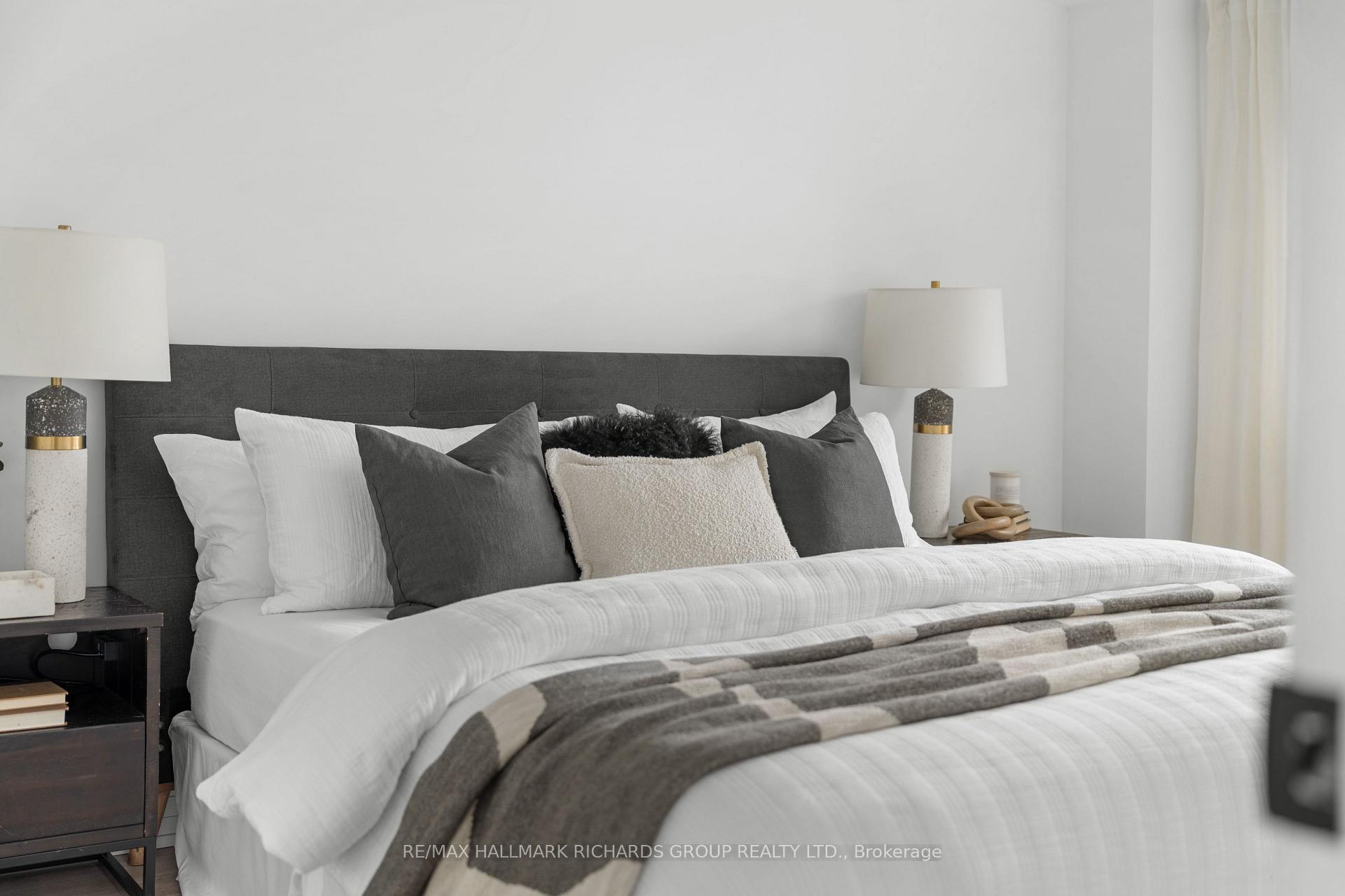 Photo 16 of Unit PH606, 408 Brown's Line, Etobicoke, Alderwood — HOMEH