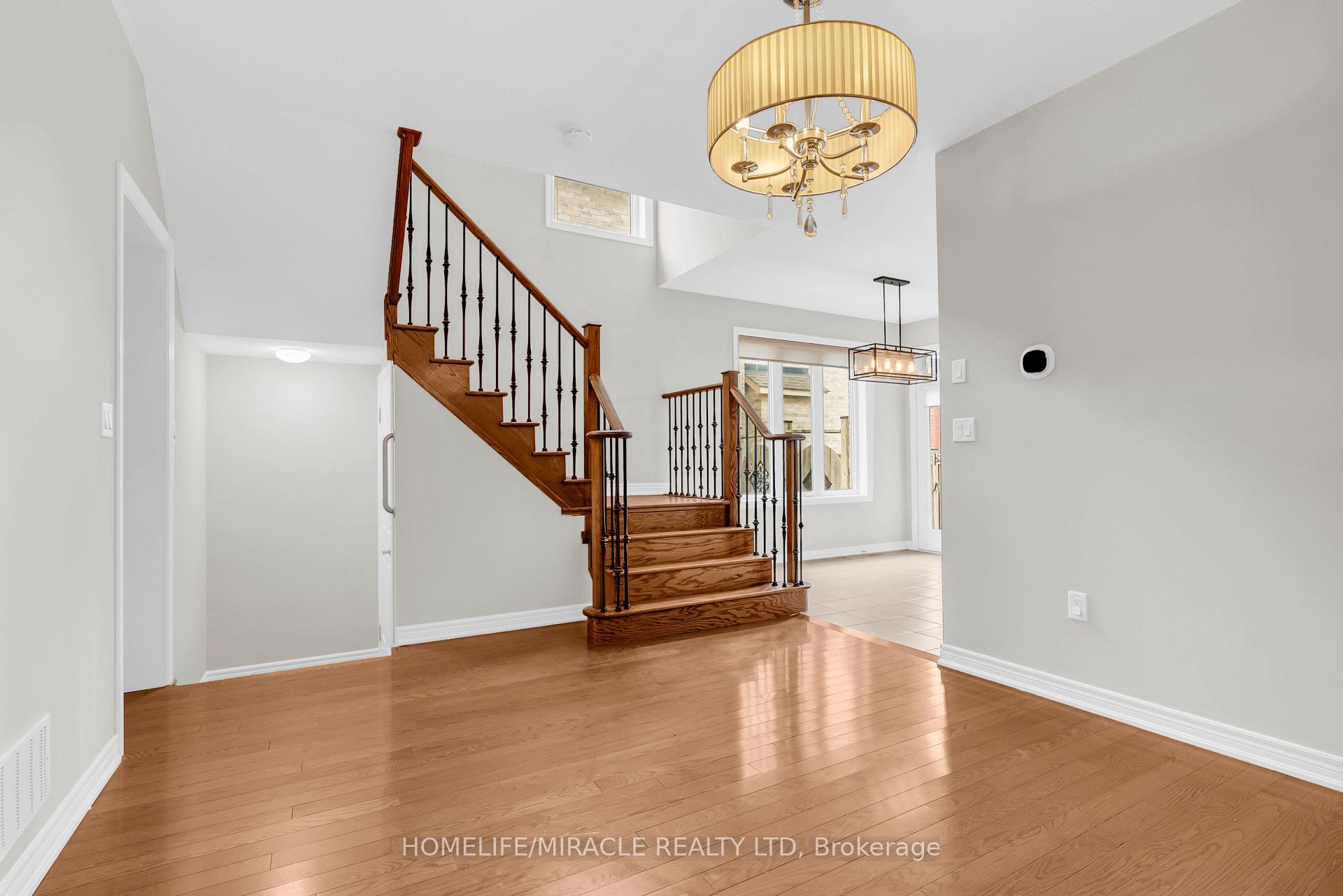 Photo 10 of 36 Cedarcrest Street, Caledon, Rural Caledon — HOMEH