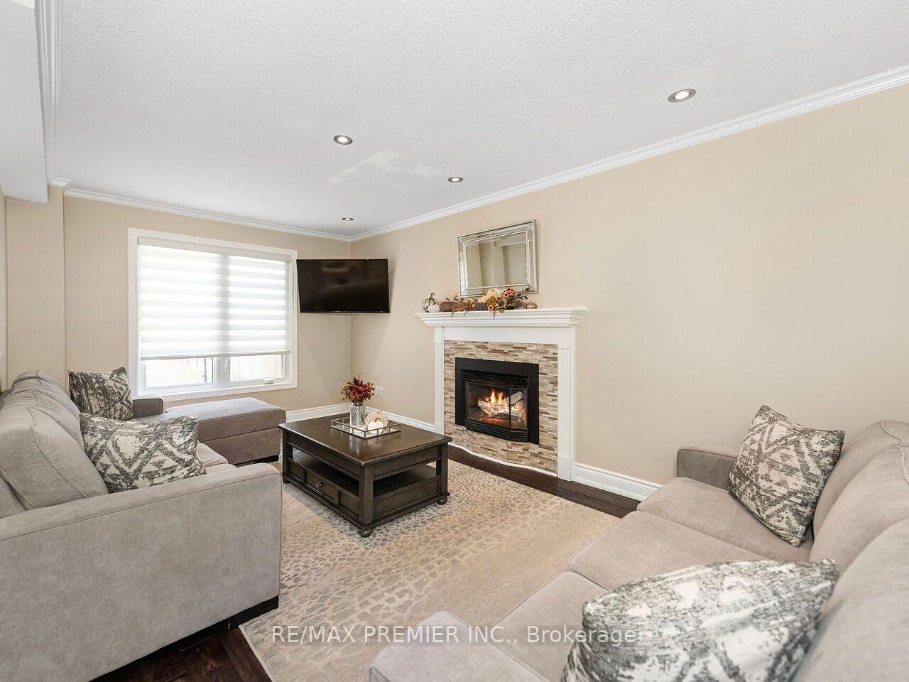 Photo 11 of 81 De Rose Avenue, Caledon, Bolton West — HOMEH