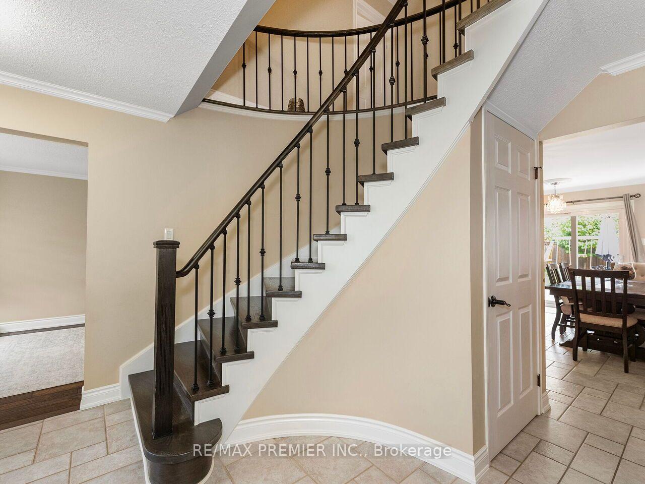 Photo 22 of 81 De Rose Avenue, Caledon, Bolton West — HOMEH