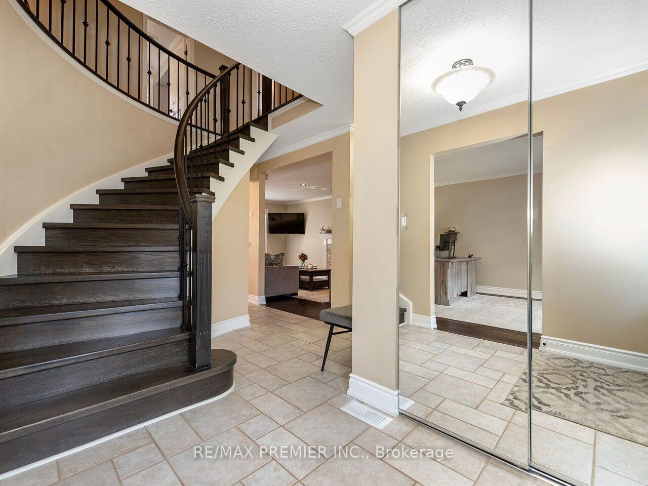 Photo 23 of 81 De Rose Avenue, Caledon, Bolton West — HOMEH