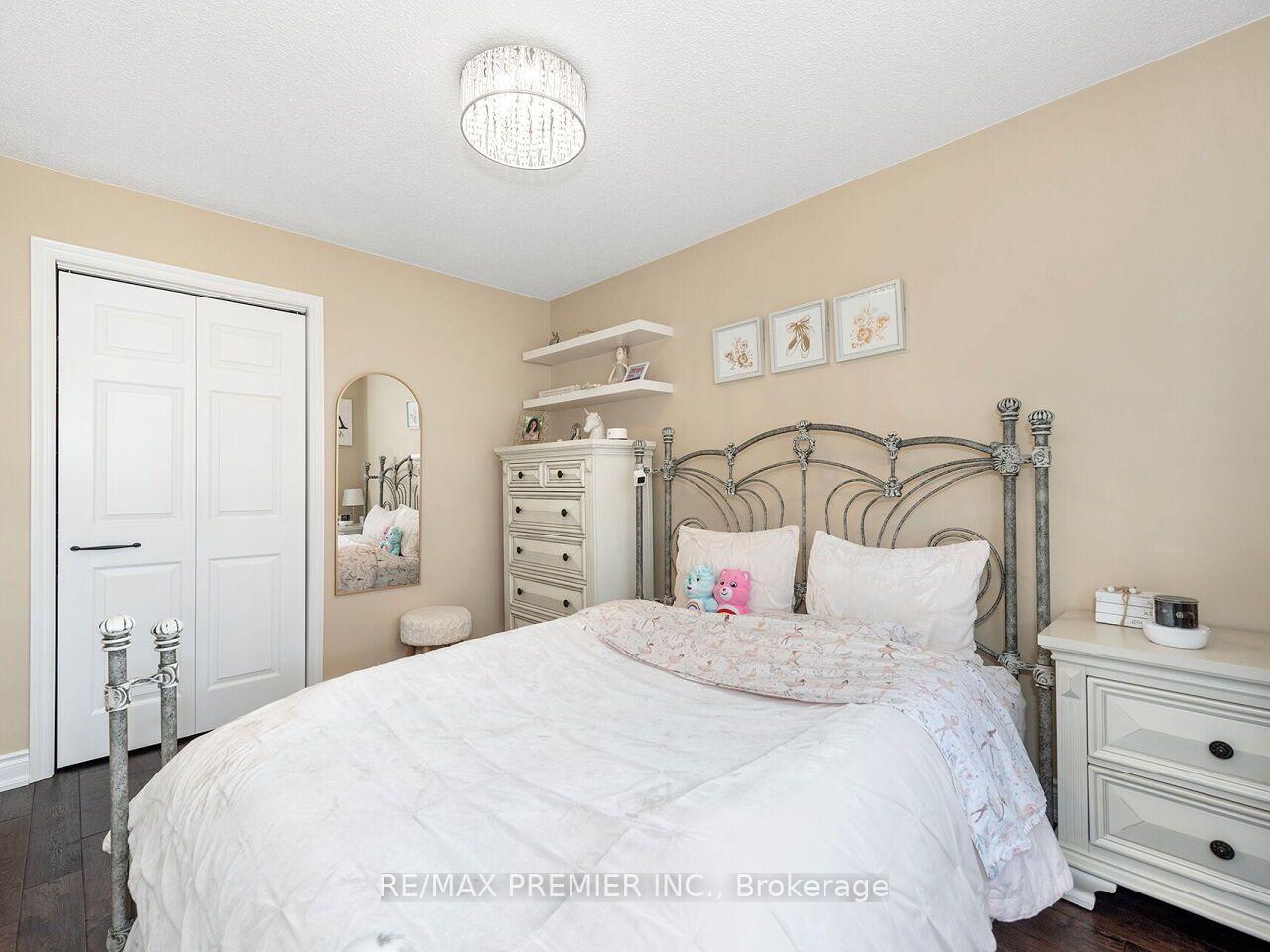 Photo 32 of 81 De Rose Avenue, Caledon, Bolton West — HOMEH