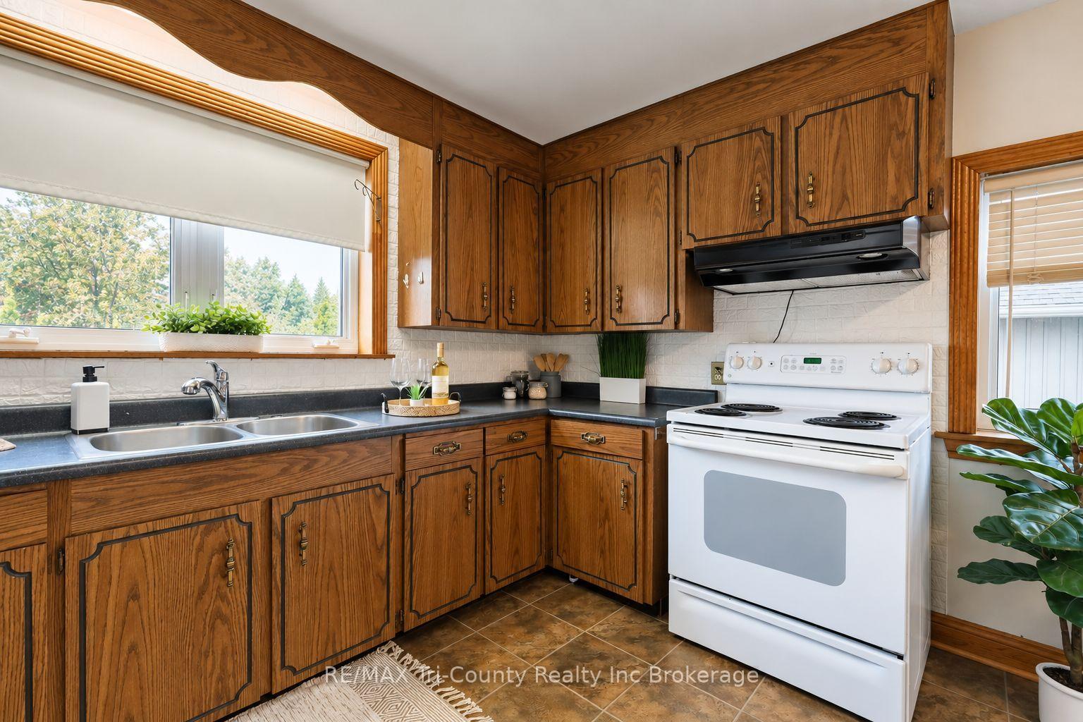 Photo 16 of 11475 Plank Road, Bayham, Eden — HOMEH