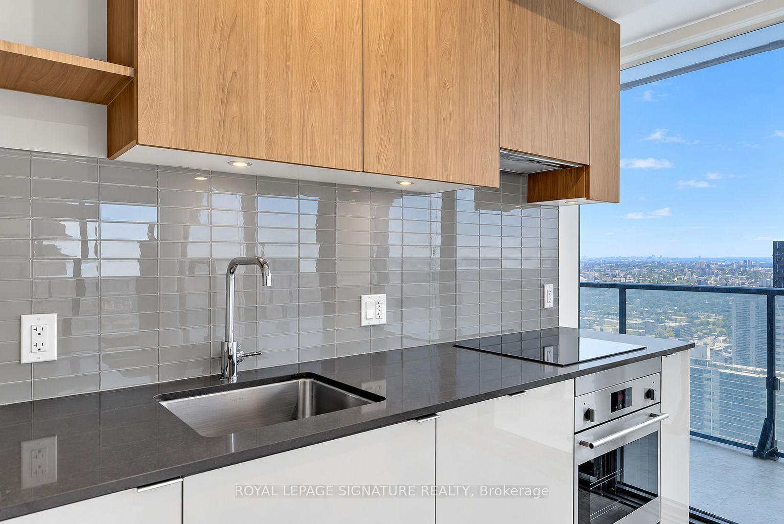 Photo 7 of Unit 3604, 161 Roehampton Avenue, Toronto, Mount Pleasant West — HOMEH