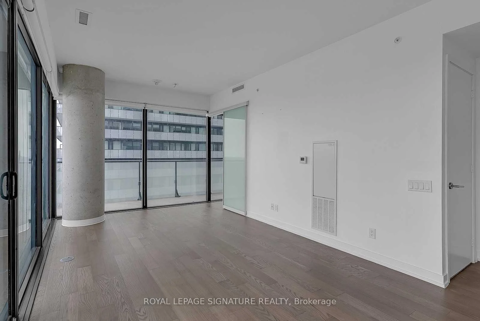 Photo 6 of Unit 3604, 161 Roehampton Avenue, Toronto, Mount Pleasant West — HOMEH