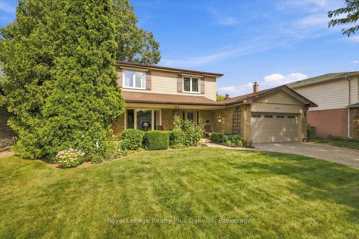Photo 2 of 2507 Woburn Crescent, Oakville, West — HOMEH