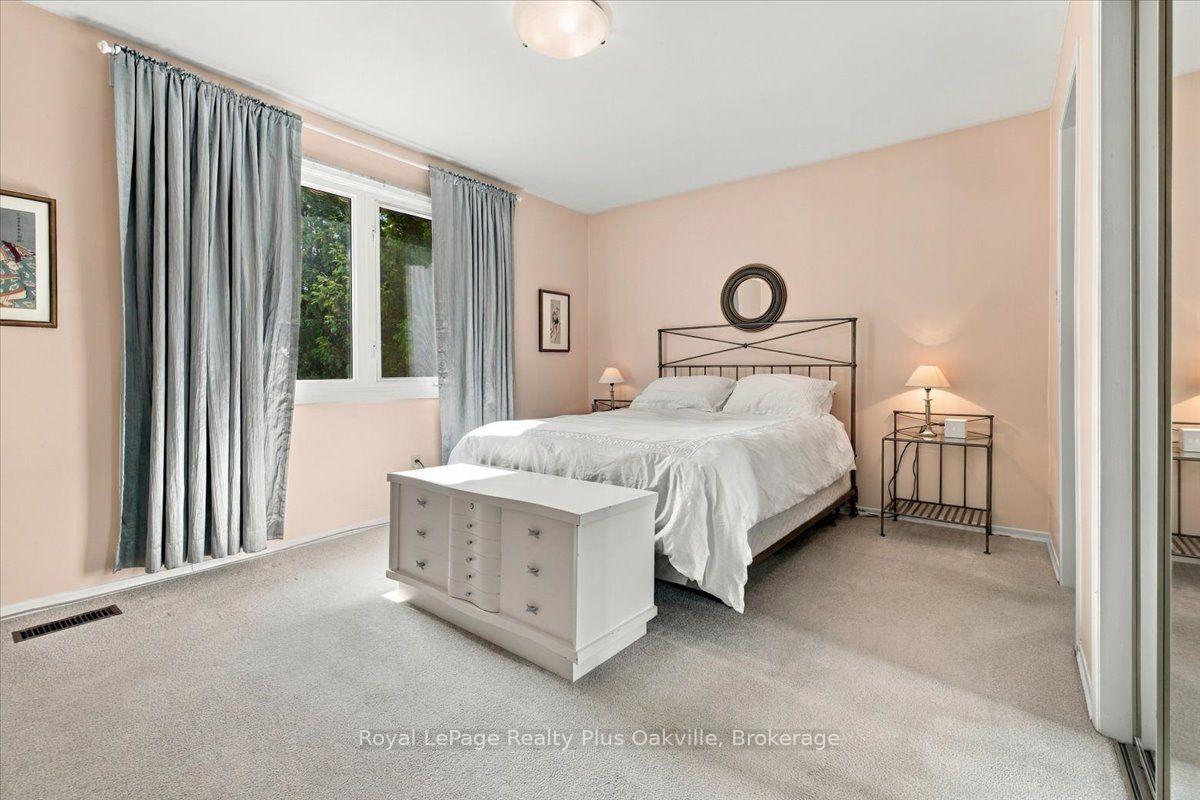 Photo 17 of 2507 Woburn Crescent, Oakville, West — HOMEH