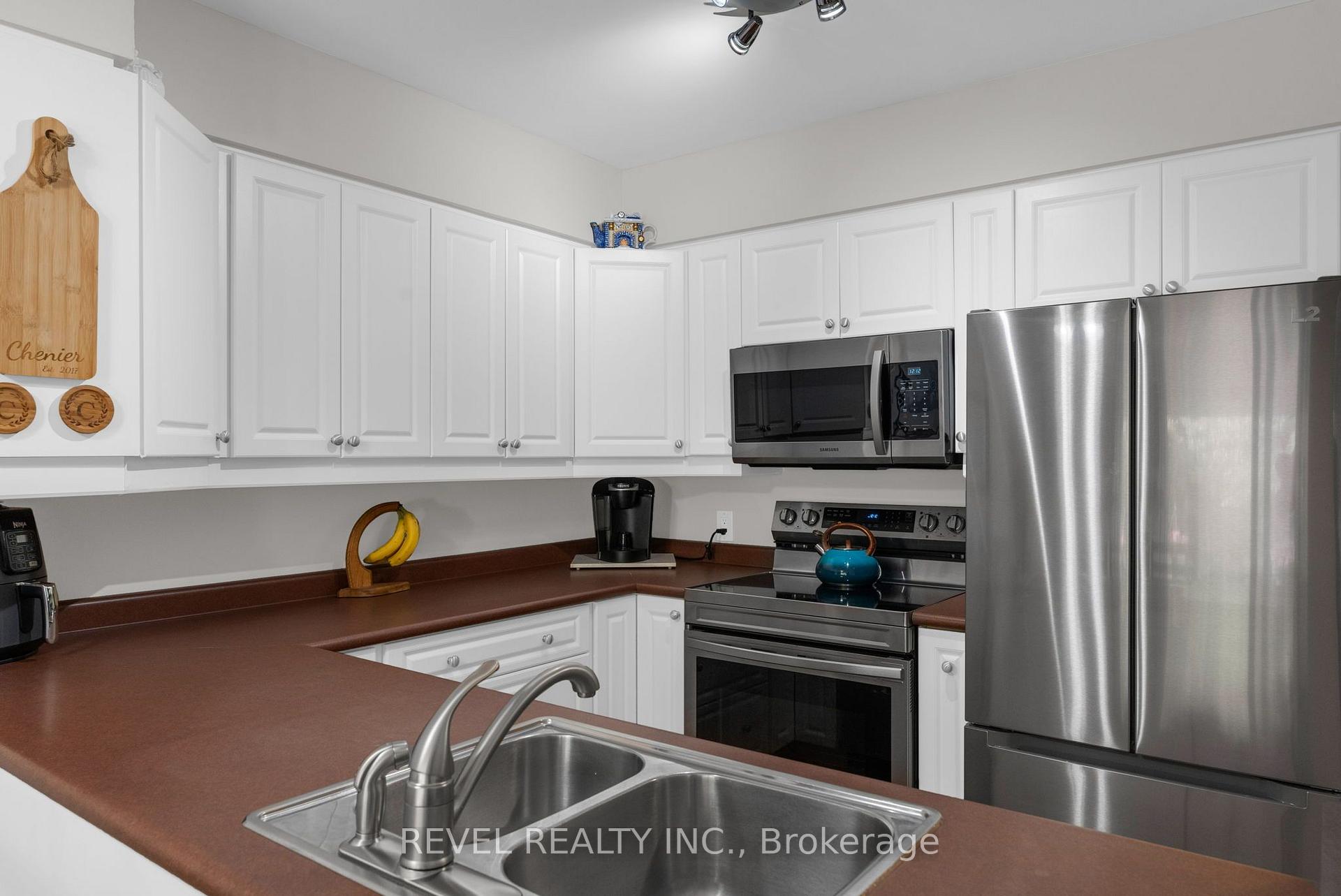 Photo 13 of Unit 26, 11 Laguna Parkway, Ramara, Rural Ramara — HOMEH