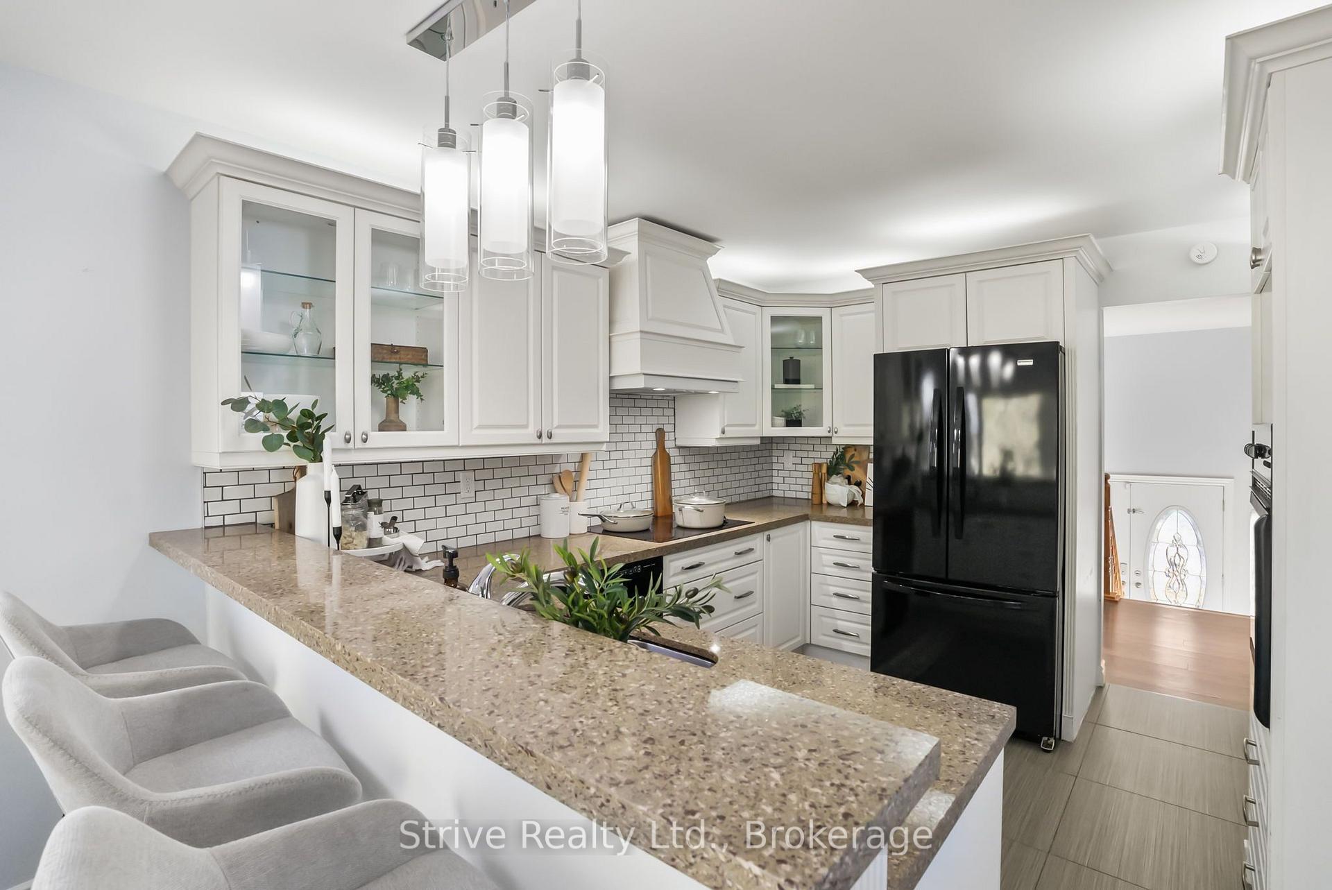Photo 7 of Unit Upper, 23 Cherry Blossom Crescent, Clarington, Courtice — HOMEH
