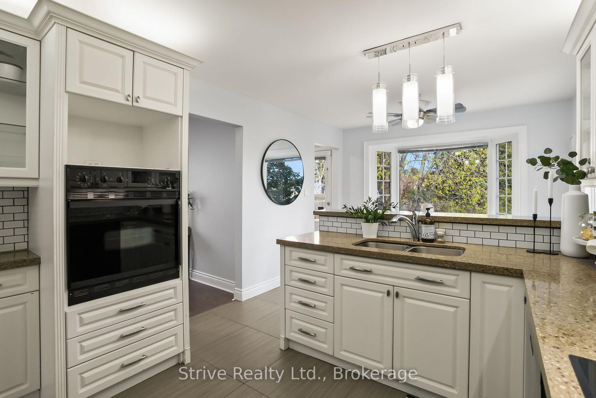 Photo 10 of Unit Upper, 23 Cherry Blossom Crescent, Clarington, Courtice — HOMEH