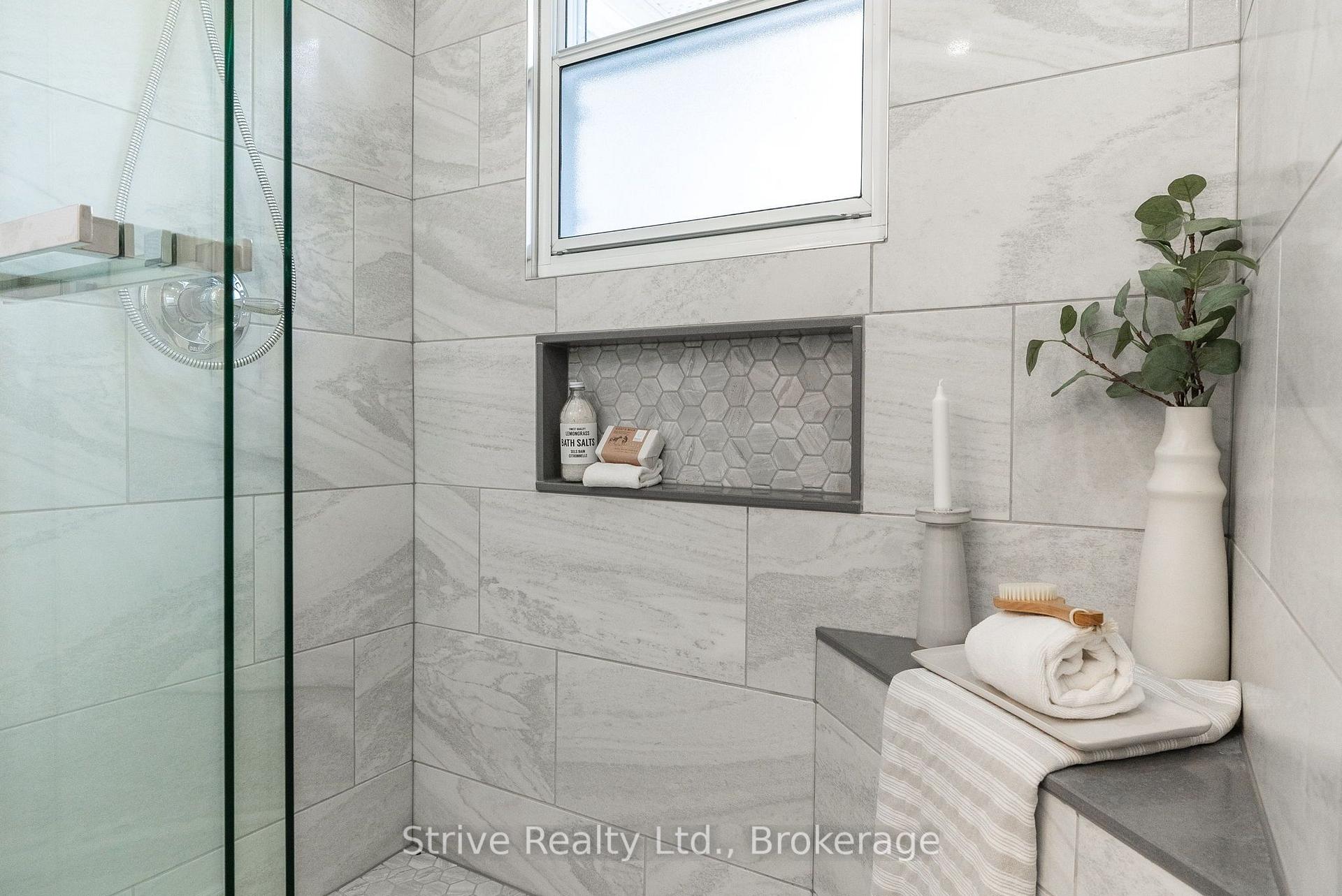 Photo 16 of Unit Upper, 23 Cherry Blossom Crescent, Clarington, Courtice — HOMEH
