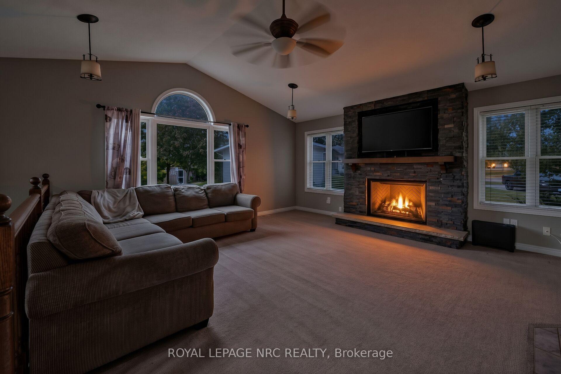 Photo 10 of 172 Morgan Avenue, West Lincoln, Smithville — HOMEH
