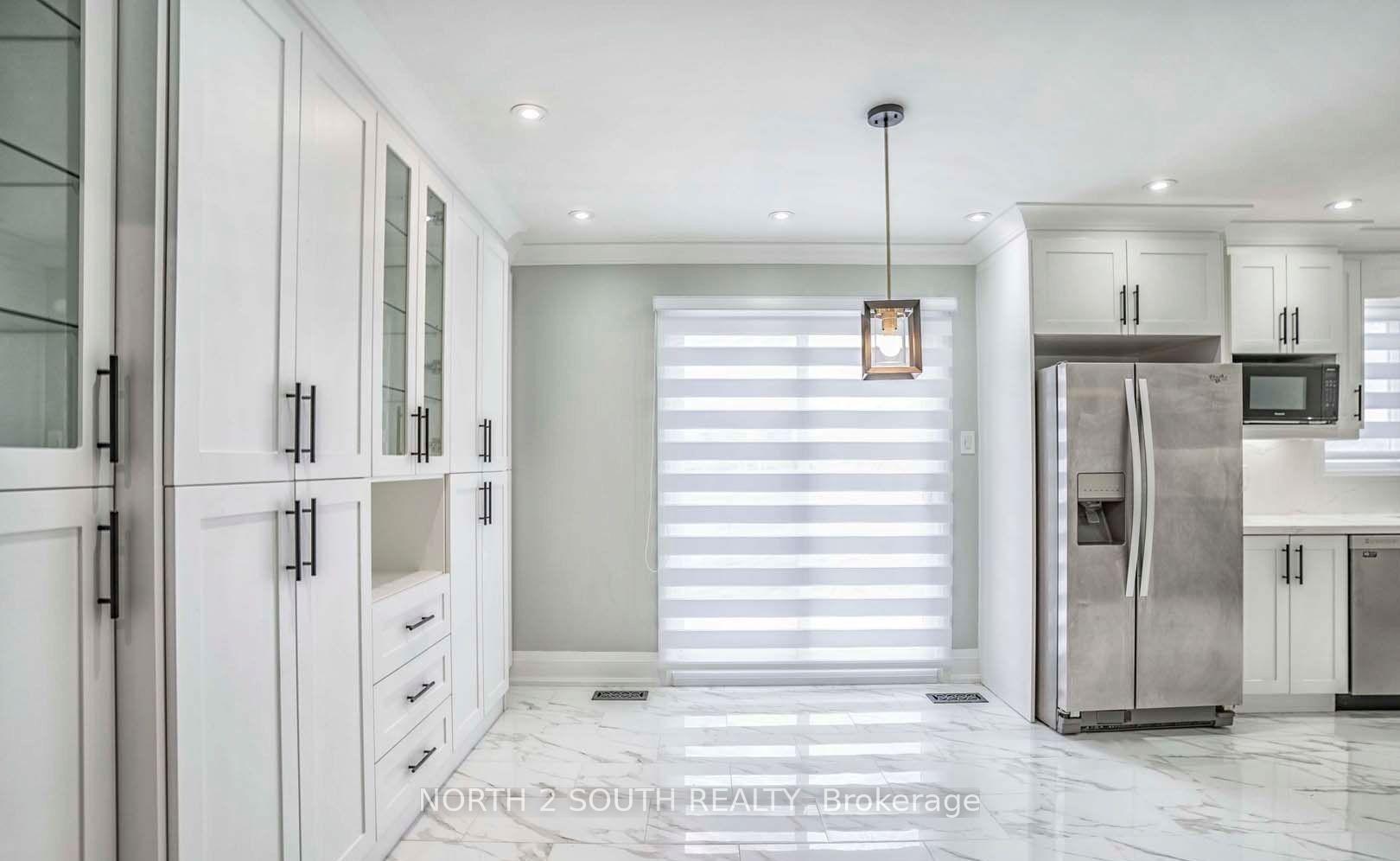 Photo 16 of Unit upper, 37 Loire Court, Etobicoke, West Humber-Clairville — HOMEH