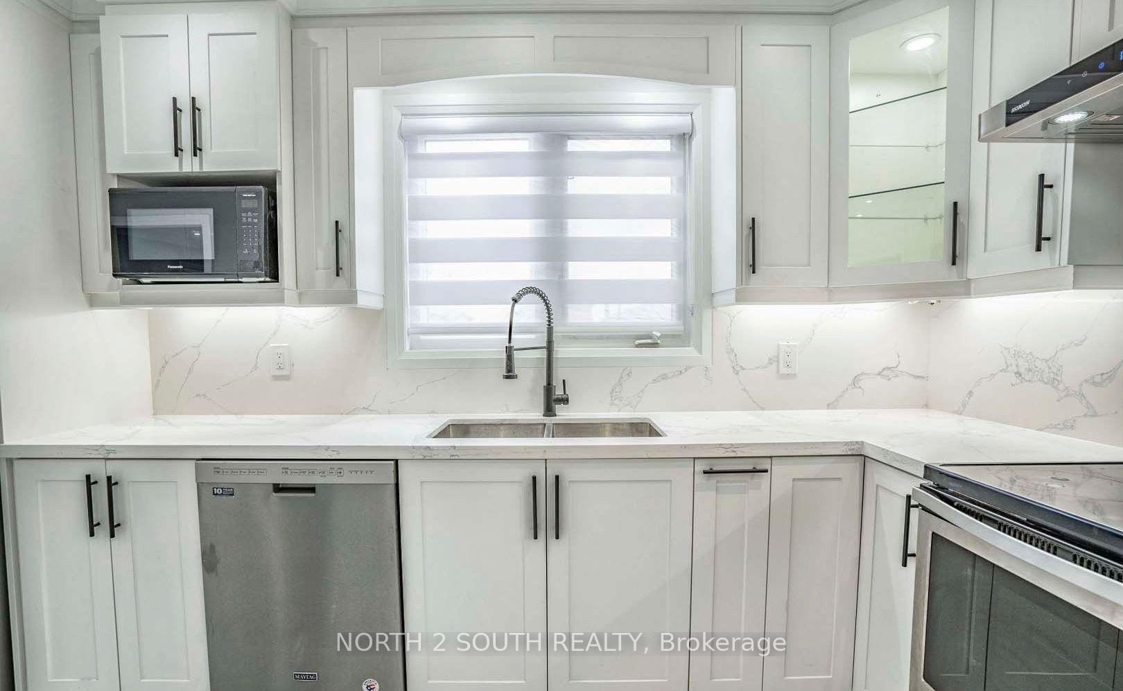 Photo 20 of Unit upper, 37 Loire Court, Etobicoke, West Humber-Clairville — HOMEH