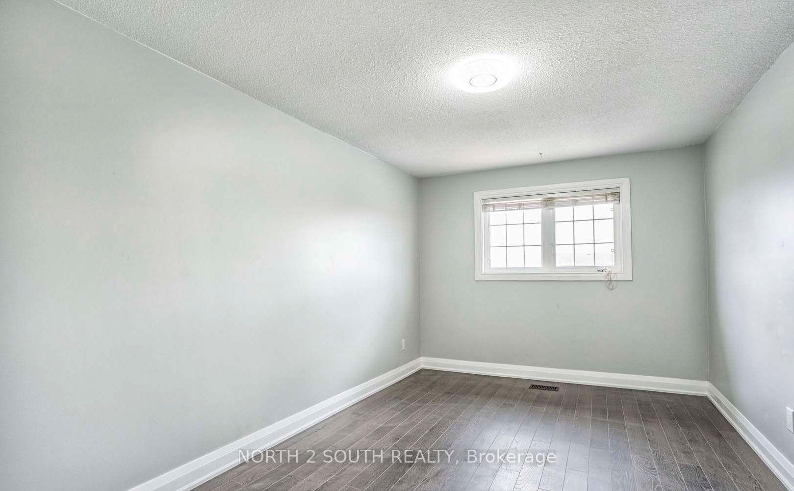 Photo 33 of Unit upper, 37 Loire Court, Etobicoke, West Humber-Clairville — HOMEH
