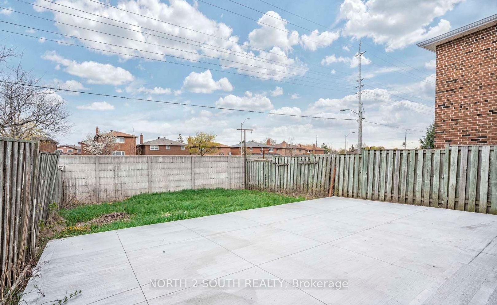 Photo 37 of Unit upper, 37 Loire Court, Etobicoke, West Humber-Clairville — HOMEH