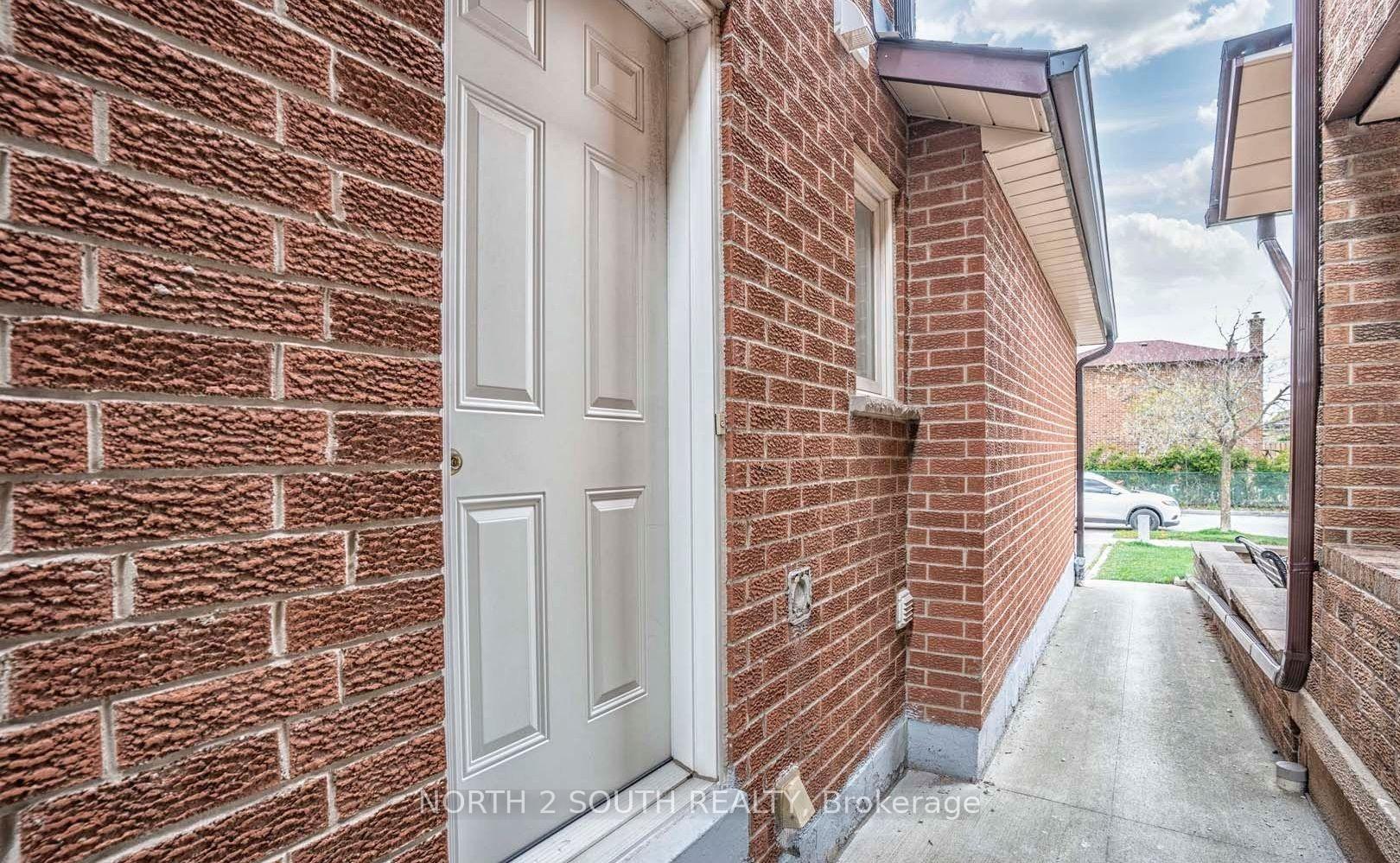 Photo 40 of Unit upper, 37 Loire Court, Etobicoke, West Humber-Clairville — HOMEH
