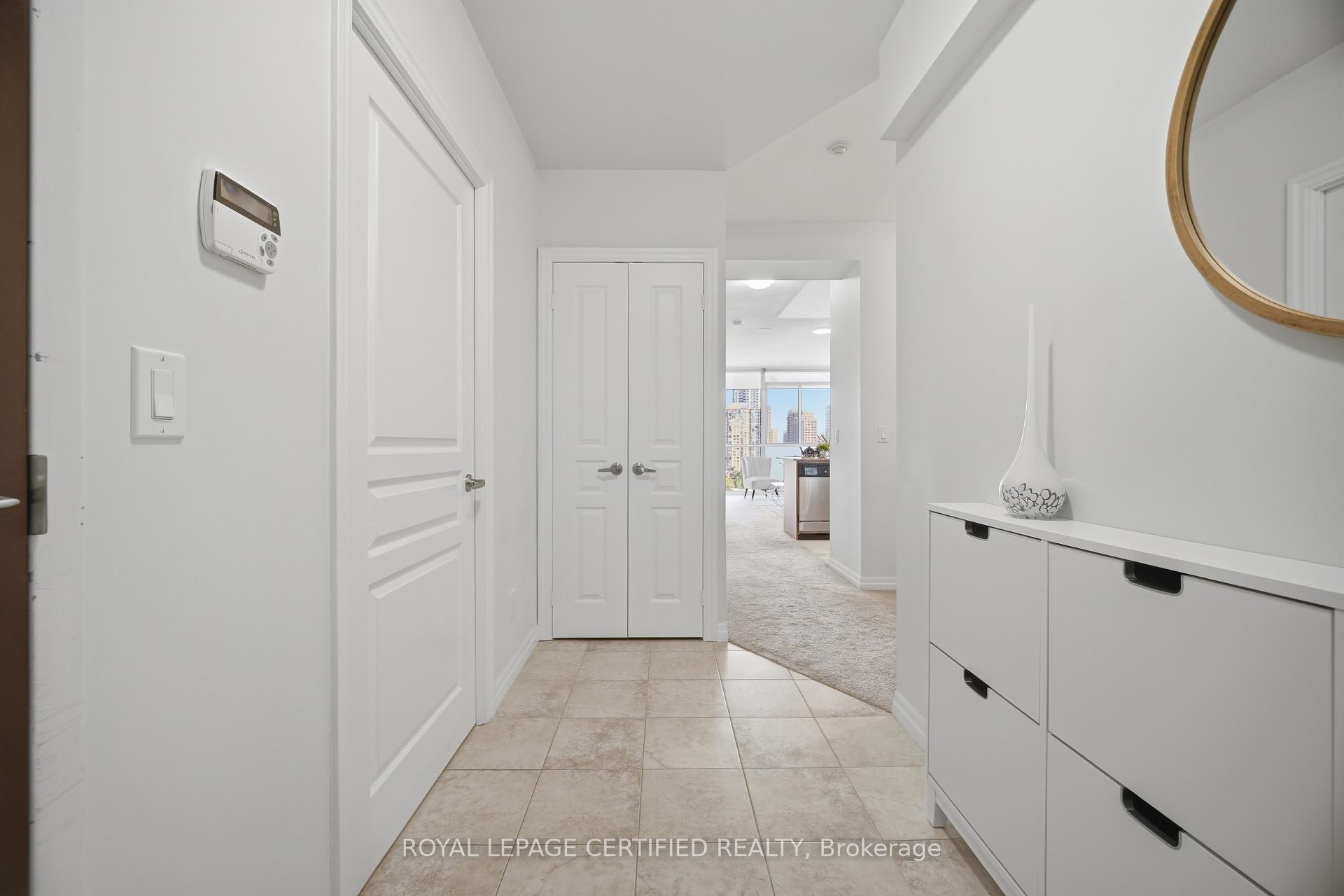 Photo 5 of Unit 805, 225 Webb Drive, Mississauga, City Centre — HOMEH
