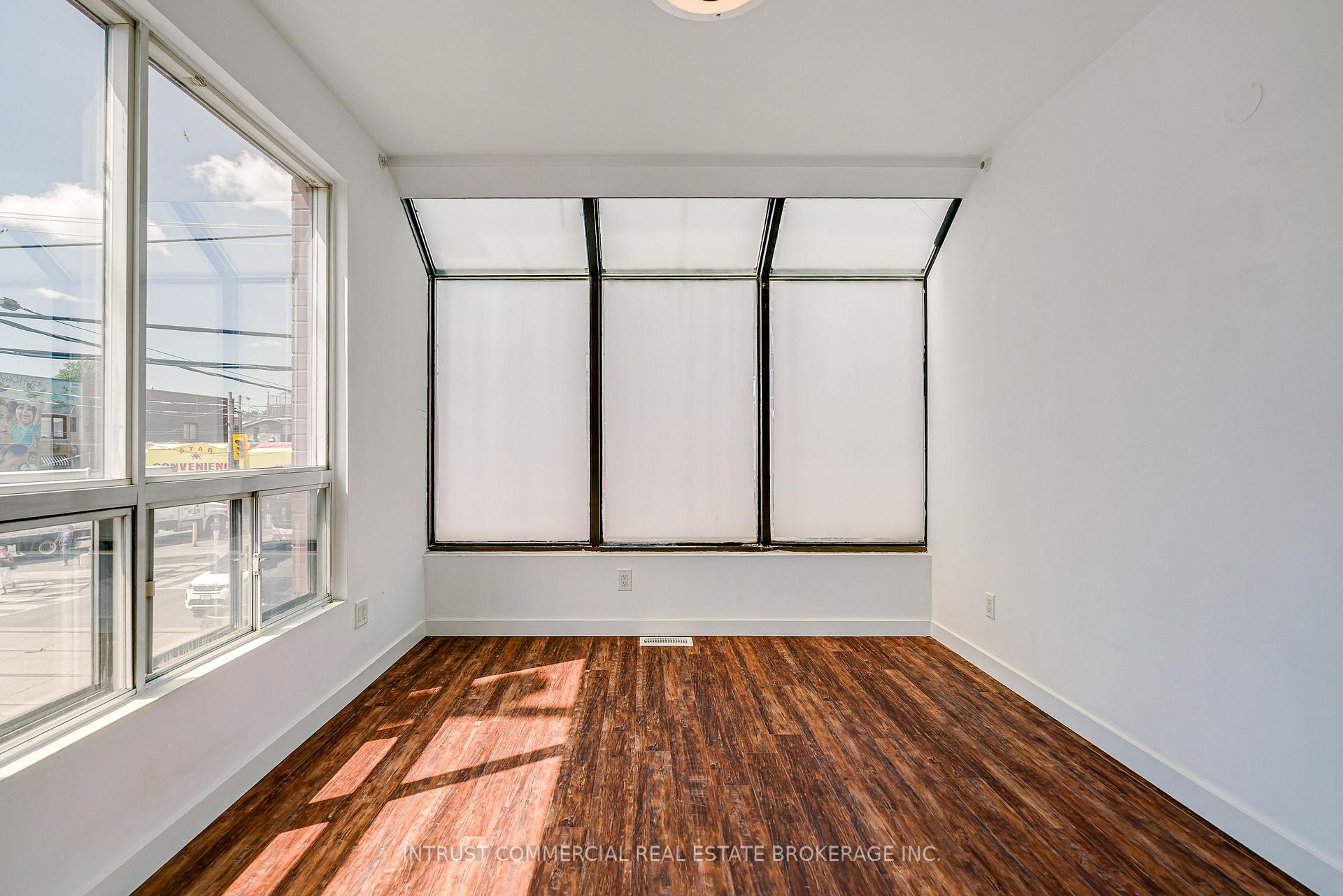Photo 17 of 1111 College Street, Toronto, Little Portugal — HOMEH