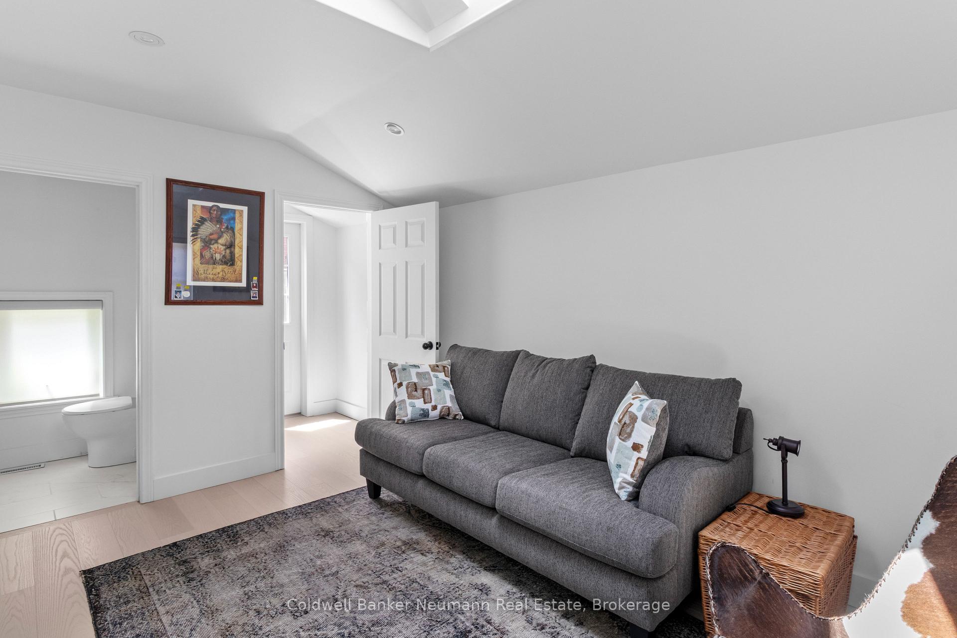 Photo 17 of 41 Liverpool Street, Guelph, Downtown — HOMEH