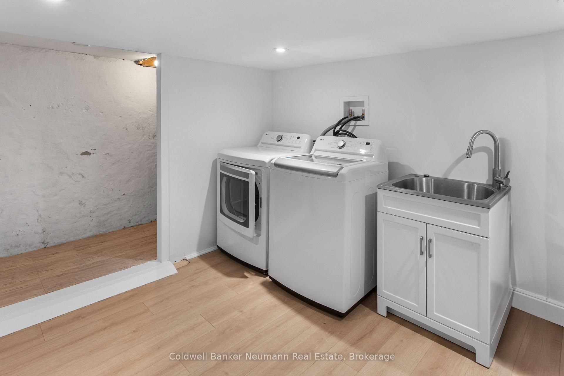 Photo 25 of 41 Liverpool Street, Guelph, Downtown — HOMEH