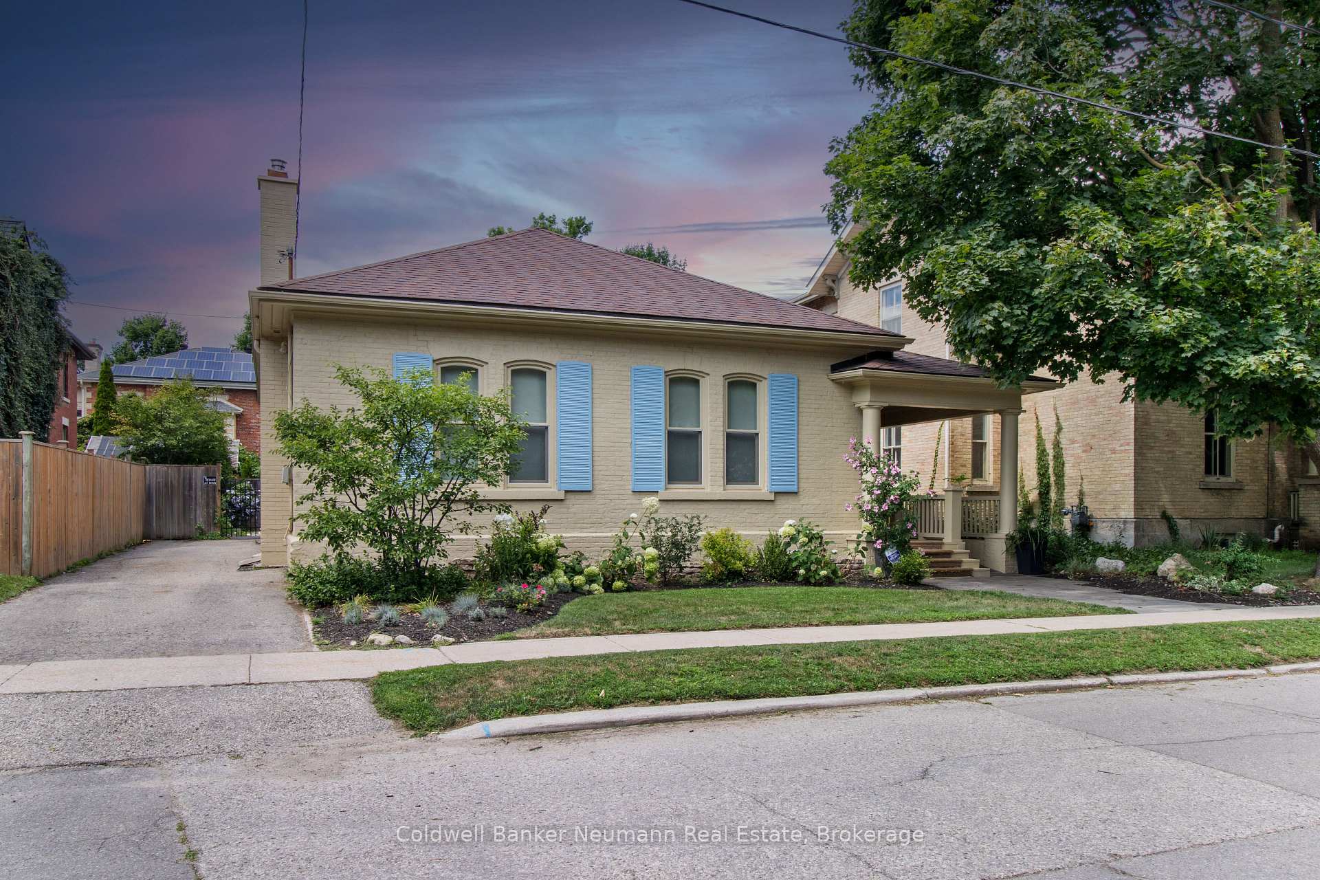 Photo 33 of 41 Liverpool Street, Guelph, Downtown — HOMEH
