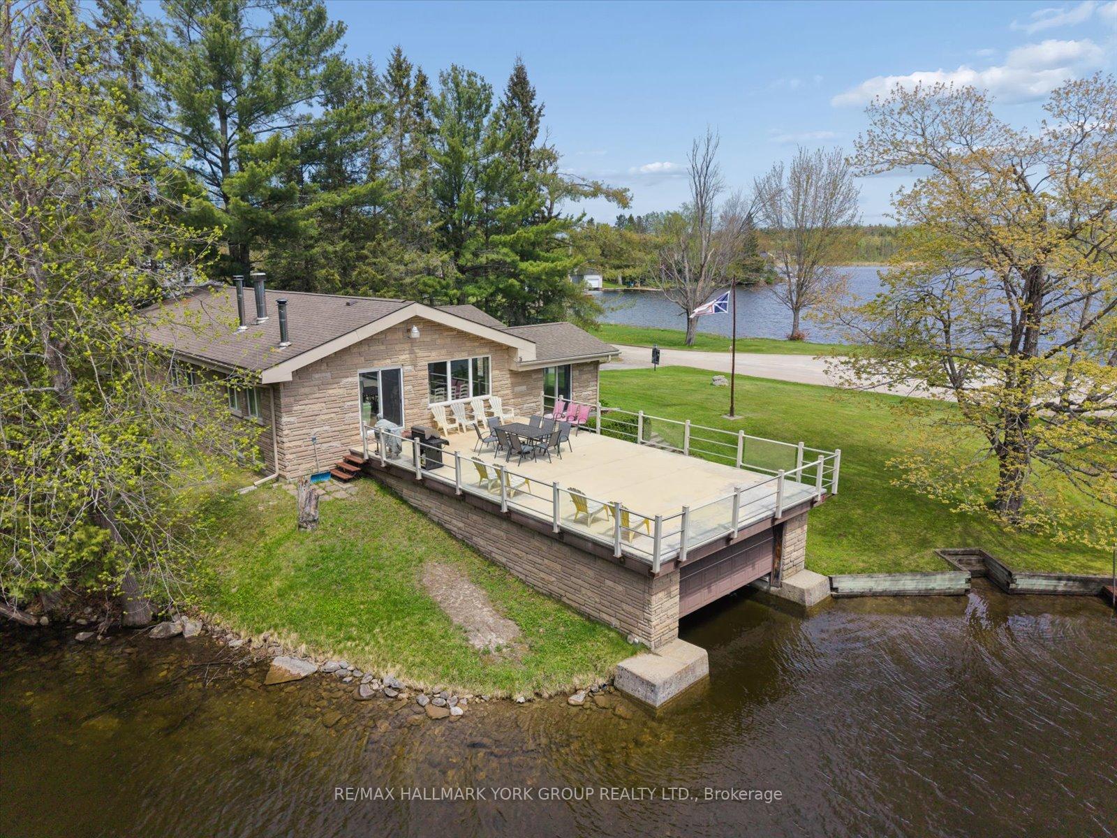 Photo 2 of 102 Albert Street, Kawartha Lakes, Bexley — HOMEH