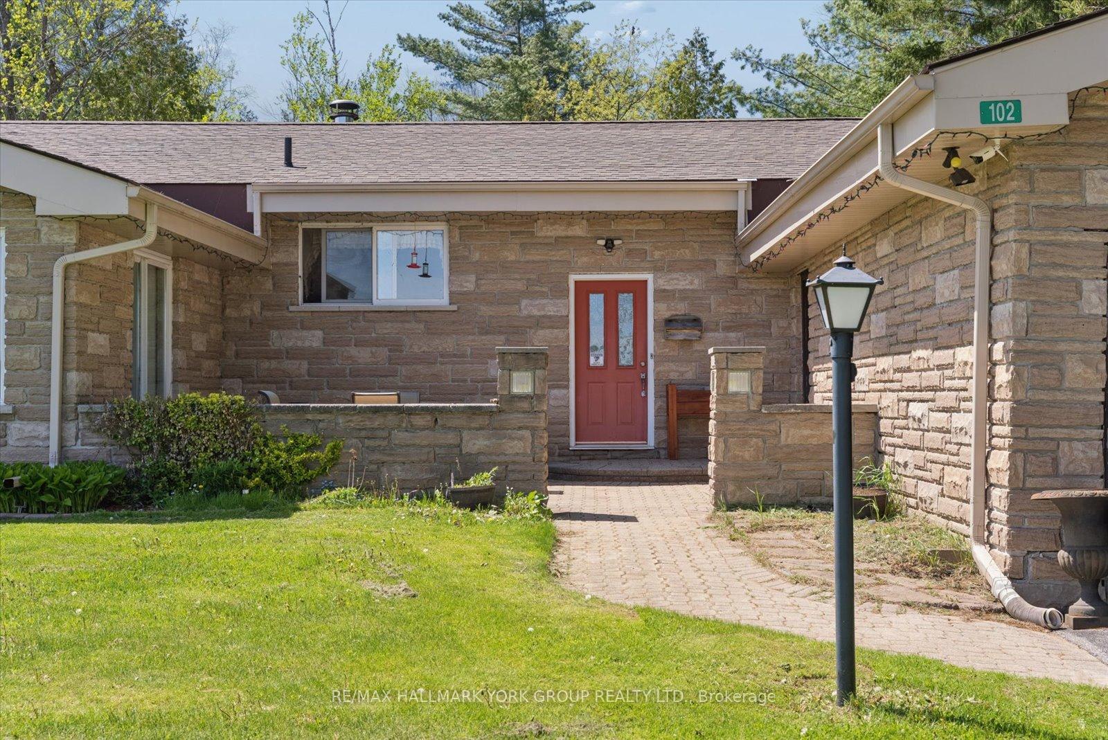 Photo 10 of 102 Albert Street, Kawartha Lakes, Bexley — HOMEH