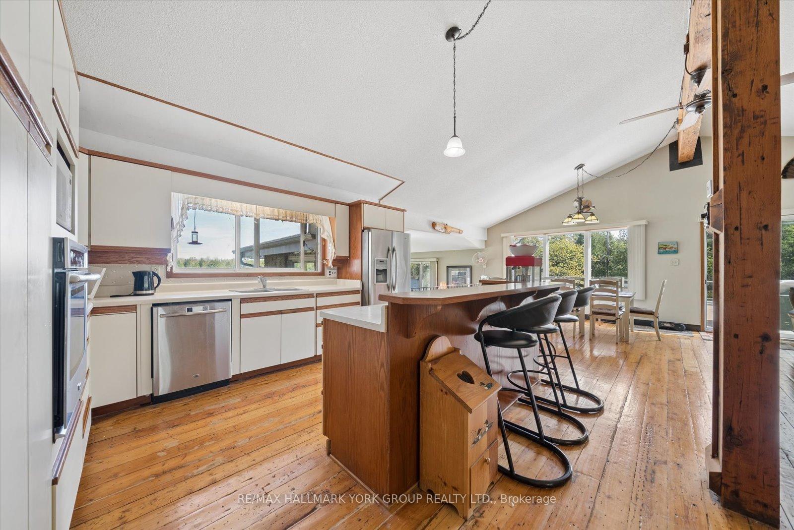 Photo 18 of 102 Albert Street, Kawartha Lakes, Bexley — HOMEH