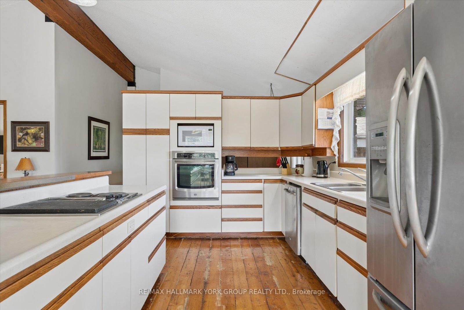 Photo 19 of 102 Albert Street, Kawartha Lakes, Bexley — HOMEH
