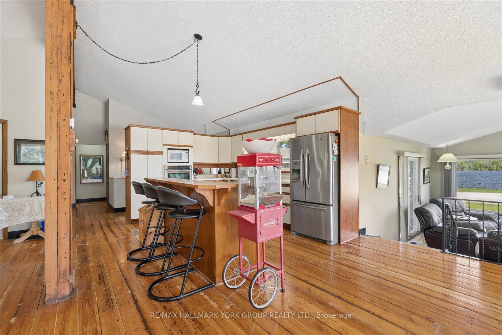Photo 23 of 102 Albert Street, Kawartha Lakes, Bexley — HOMEH