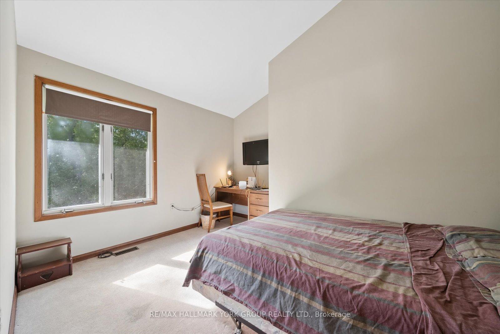 Photo 31 of 102 Albert Street, Kawartha Lakes, Bexley — HOMEH