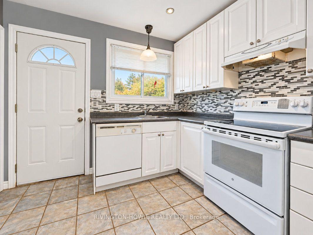 Photo 19 of 125 Snelgrove Drive, Ottawa, Carp — HOMEH