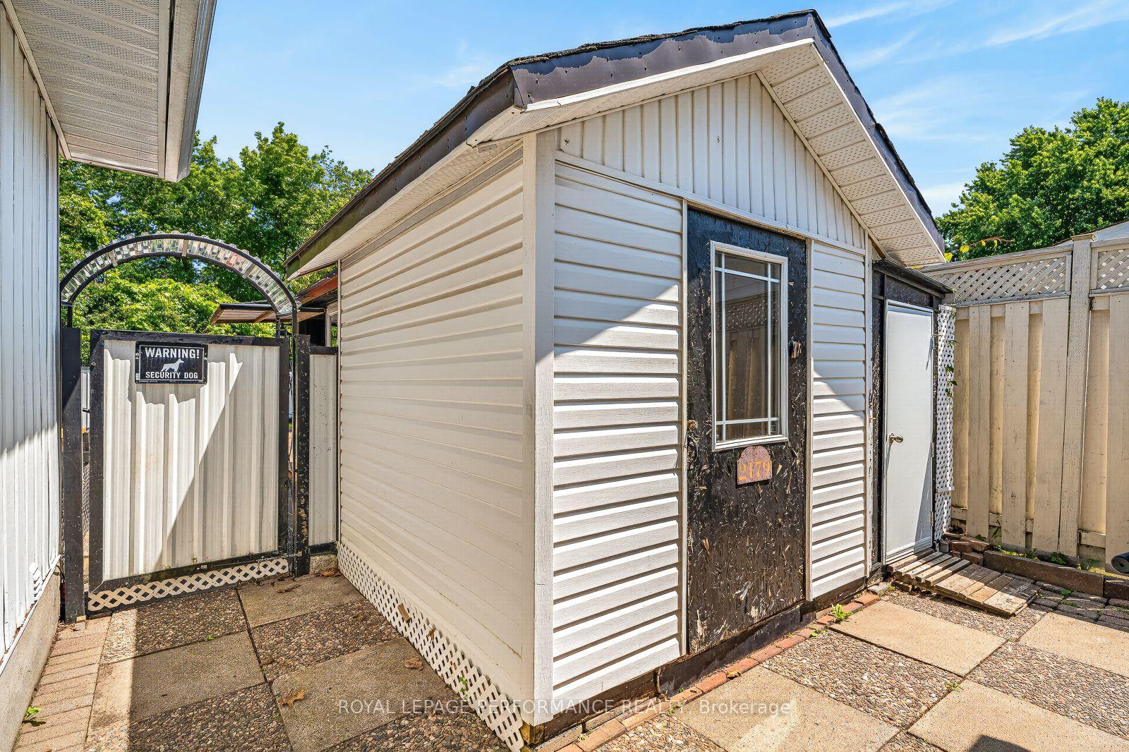 Photo 5 of 2179 Erinbrook Crescent, Ottawa, Sheffield Glen/Industrial Park — HOMEH