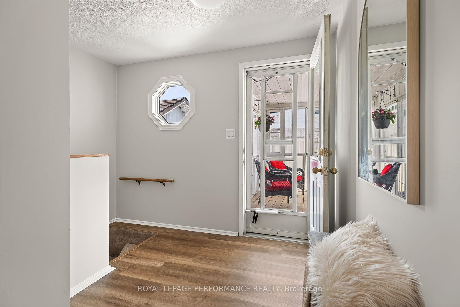 Photo 6 of 2179 Erinbrook Crescent, Ottawa, Sheffield Glen/Industrial Park — HOMEH