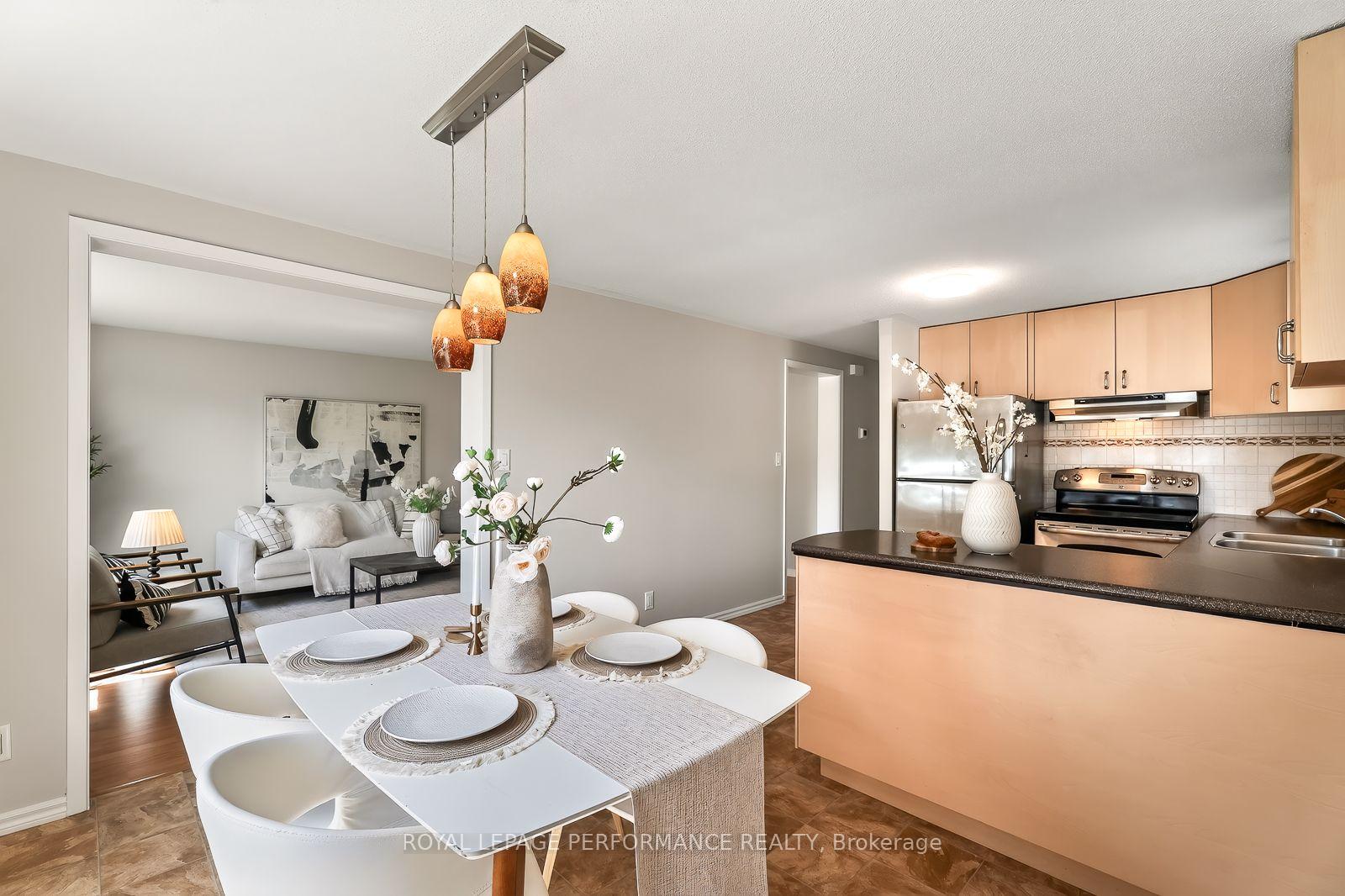 Photo 13 of 2179 Erinbrook Crescent, Ottawa, Sheffield Glen/Industrial Park — HOMEH