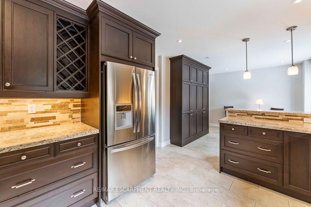 Photo 9 of 1149 Mesa Crescent, Mississauga, Lorne Park — HOMEH