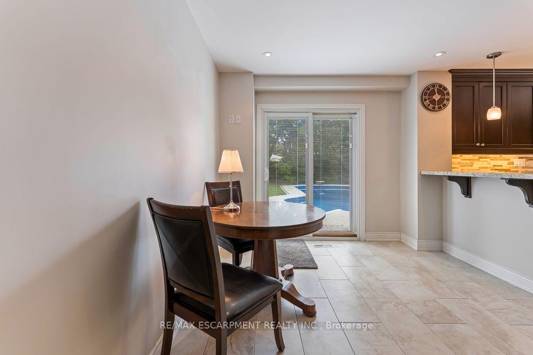 Photo 11 of 1149 Mesa Crescent, Mississauga, Lorne Park — HOMEH