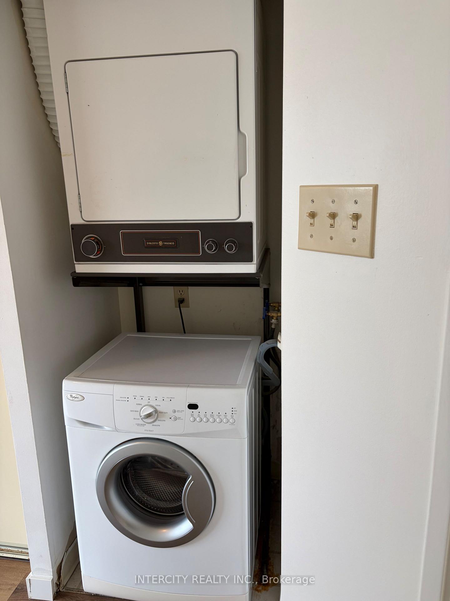 Photo 9 of Unit 1110, 61 Markbrook Lane, Etobicoke, Mount Olive-Silverstone-Jamestown — HOMEH