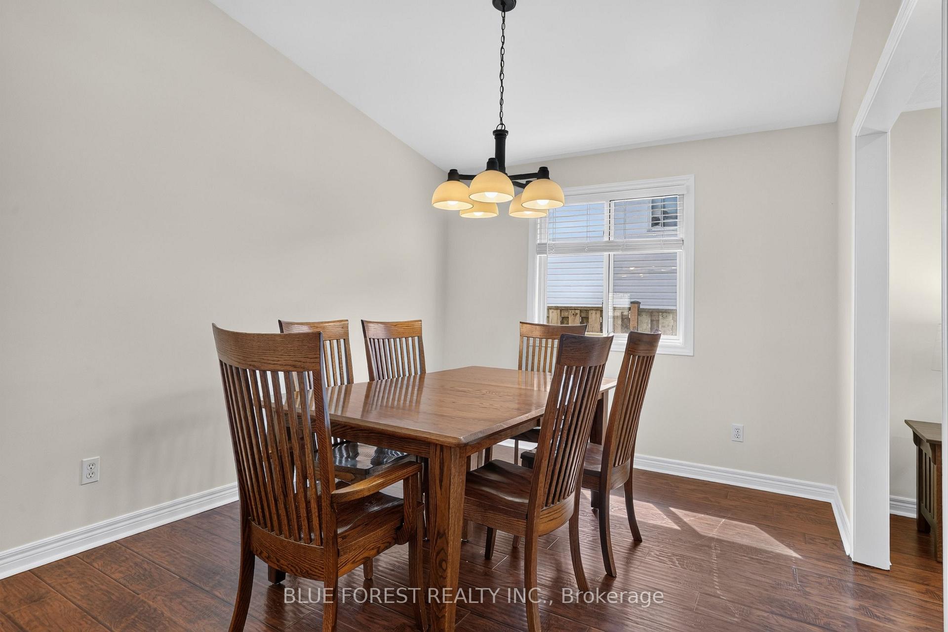 Photo 9 of 11 Edgewell Crescent, Central Elgin, Rural Central Elgin — HOMEH