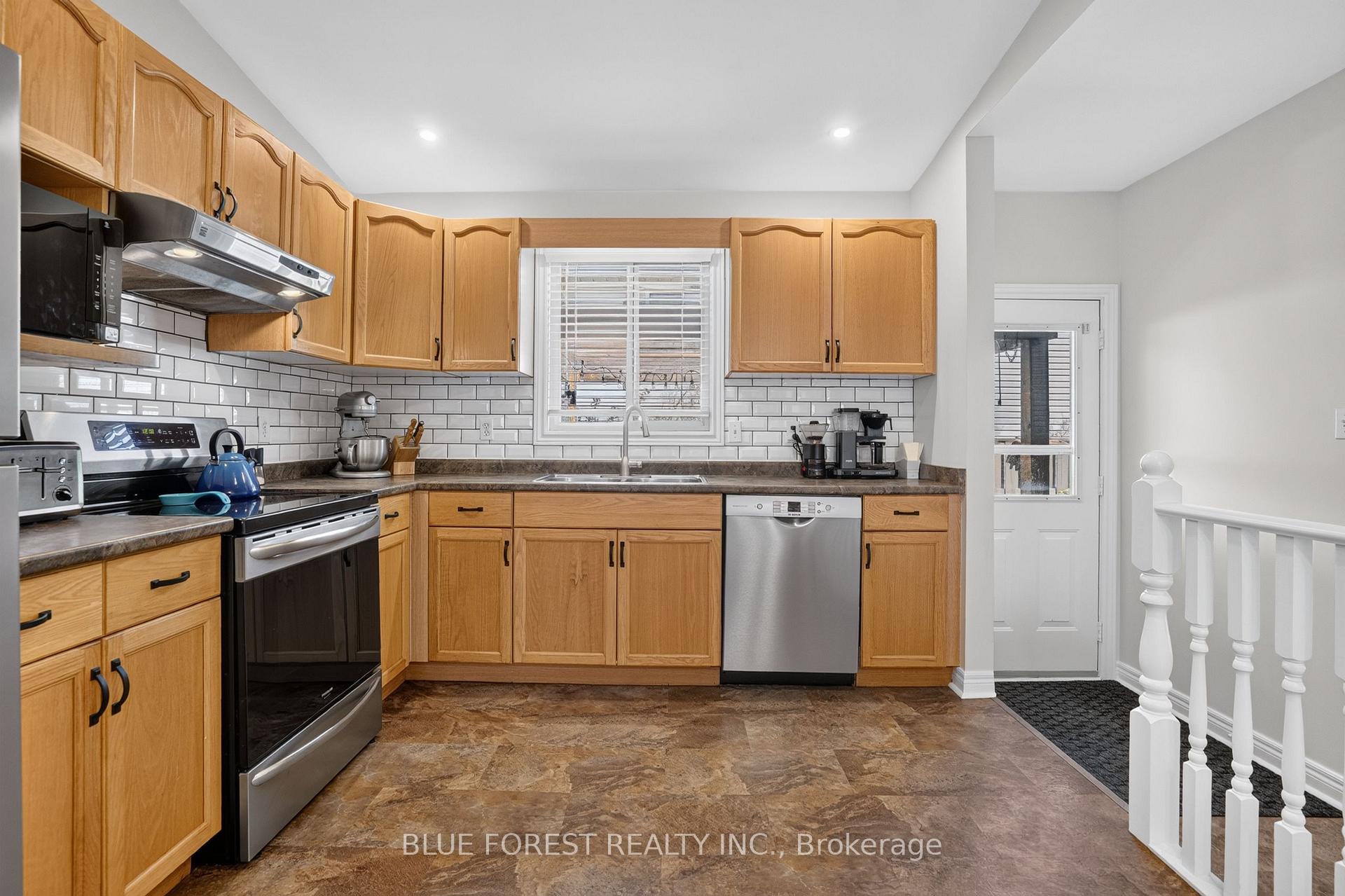 Photo 13 of 11 Edgewell Crescent, Central Elgin, Rural Central Elgin — HOMEH