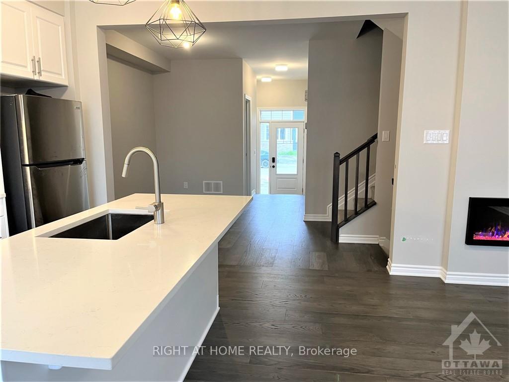 Photo 9 of 681 Allied Mews, Ottawa, Stittsville (North) — HOMEH