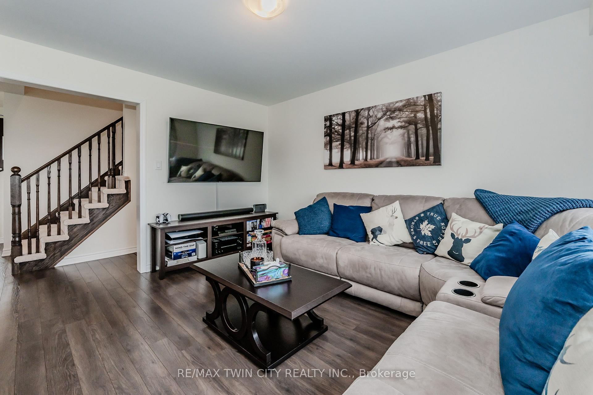Photo 10 of 112 Watermill Street, Kitchener, Doon South — HOMEH